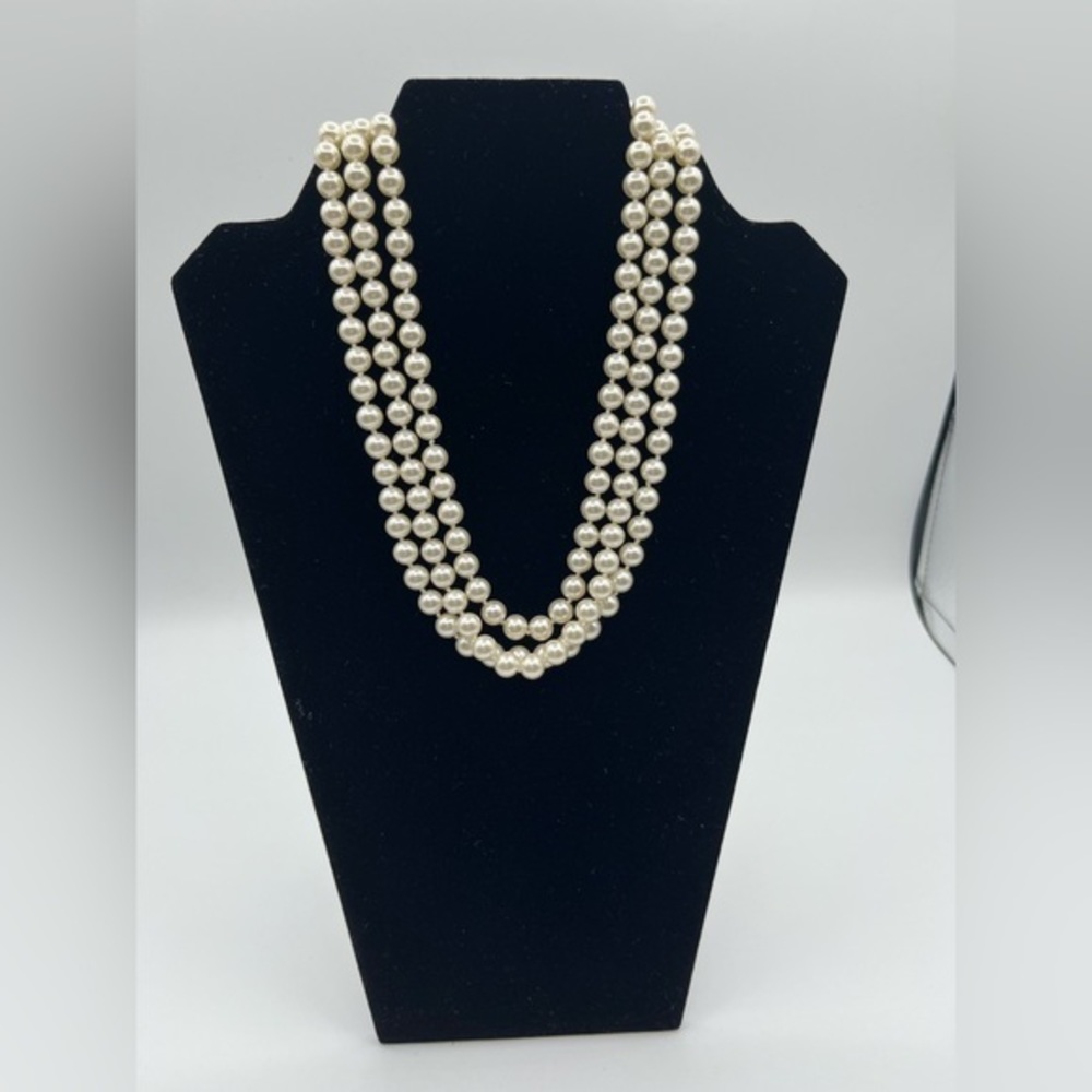Camrose and Kross three strand necklace - Picture 1 of 3